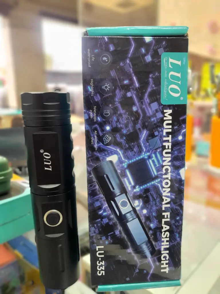 LU-335 LINTERNA RECARGABLE ALTA POTENCIA
